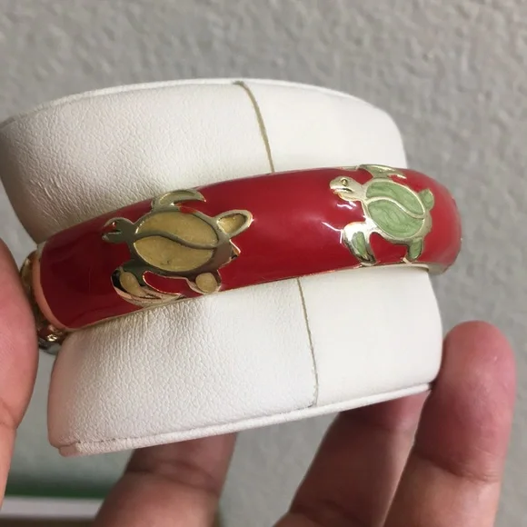 🖤NEW enamel turtle hinged bangle - Picture 5 of 15